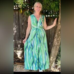 Lesley Evers Soft Sleeveless Green Multi-Stripe Twist Front Maxi Dress Medium